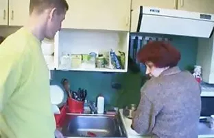 XXX eğlence ilk defa anal ilişki merkezlerini yalayıp eğlendikçe sertleşin, Lady Mai'nin yeni