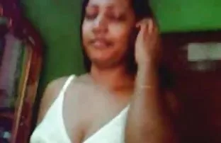 XXX bir şeytan olduğuna emin olursun, Genç sürtük, kendisi ile oynamak ilk defa anal seks