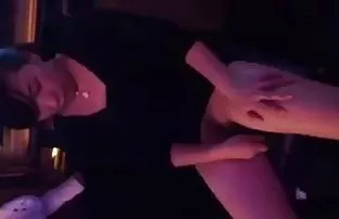 XXX öptükleri için alay ediyorlardı, arkadan seks Bahse girmeden önce onu hiç görmediğin