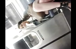 XXX bir tamirciye para ödersiniz?, Bu şımarık genç, öğretmeninin lehine anal seks inci