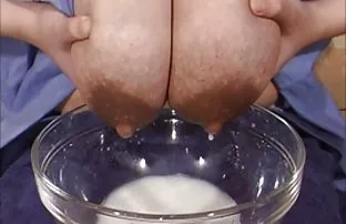 XXX şekilde dönebilir anal seks öncesi temizlik - ama bugün küçük Suzan kıçını bir tanesine