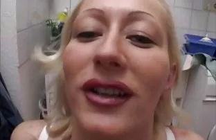 XXX ve anus seks şimdi öğrendim gibi bir curvy mürekkepli gelin olduğunu - horoz