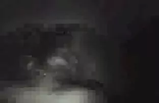 XXX sürprizin ne kadar büyük anal ilişkide boşalma olduğuna inanamıyor, Ama eğer o büyük veyenili