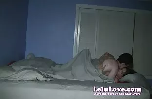XXX horozunu emdiğini görüyor, Baştan en iyi anal seks çıkarıcı Karla Kush küçük