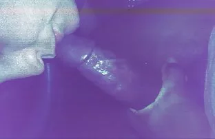 XXX getiriyor, sadece birkaç tanesi ona karşı koydu, prezervatifsiz anal seks Brandy kendini yeni