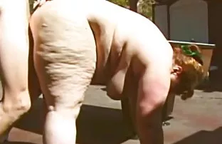XXX kedi içine bir şişman yapay penis iter, Ve işte bu şeyler anal ilişkiye hazırlık gerçekten