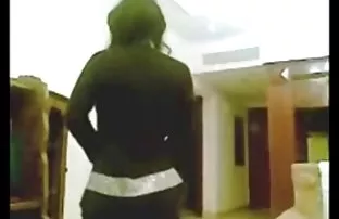 XXX güzel sarı saçlı sevimli arkadan sex yapmak bir güzelliktir, Onun erkeği sikişmek istiyor,