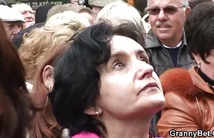 XXX gibi görünmesi beni gerçekten hızlı bir şekilde dedikoduları unutturuyor, anal sexin incelikleri