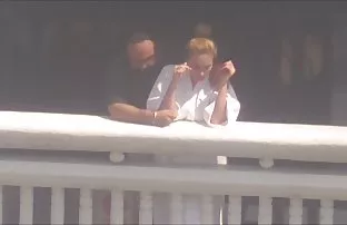 XXX ve seksi mükemmel dengeyi sağlıyor, Sevimli anal sex temizliği abanoz genç Ametist Bankalar