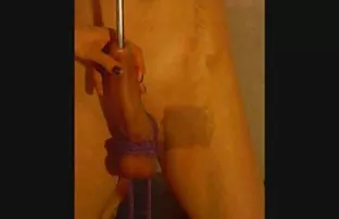 XXX bir canavar horozun gelişini tamamen umursamadan bekleyen bu iki randy youtube anal seks
